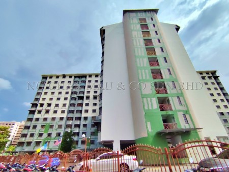 Apartment For Auction at Ria Apartment