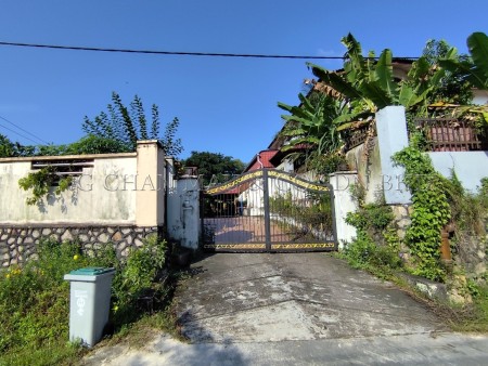 Bungalow House For Auction at Kampung Aman