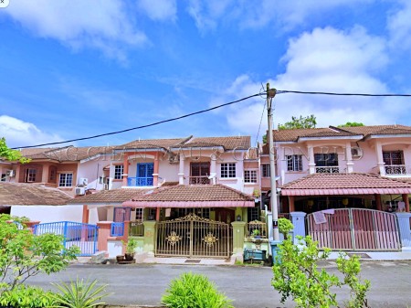 Terrace House For Auction at Taman Pine