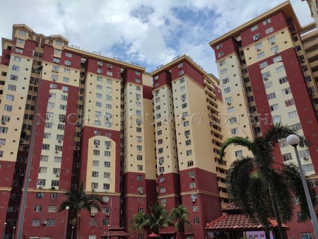 Apartment For Auction at Mentari Court 1