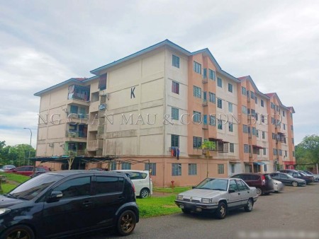 Flat For Auction at Pangsa Rakyat (College Heights)