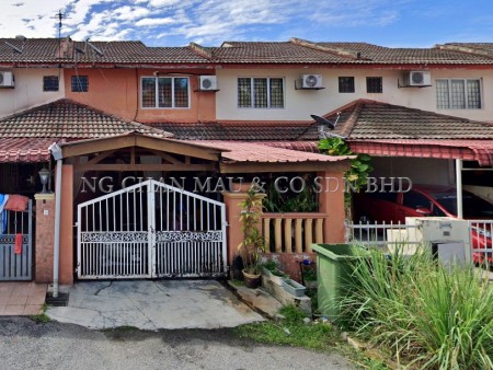 Terrace House For Auction at Taman Kantan Permai