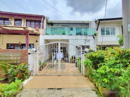 Terrace House For Auction at Taman Zooview