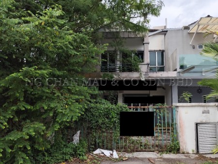 Terrace House For Auction at Section 5