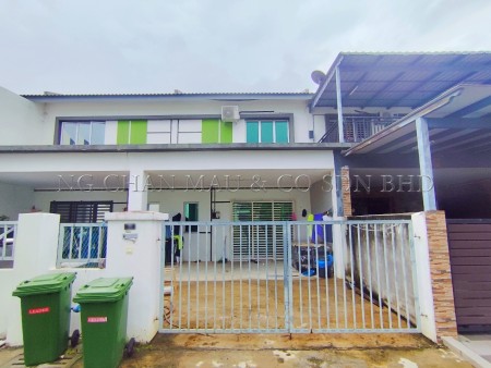 Terrace House For Auction at Alamanda Parklands