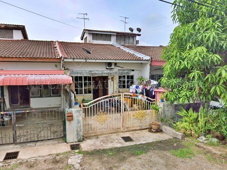 Terrace House For Auction at Taman Hijau