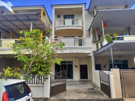 Terrace House For Auction at Taman Perwira Indah