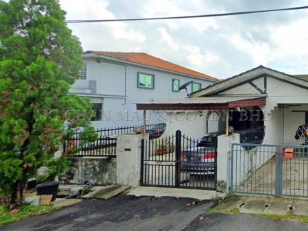 Terrace House For Auction at Taman Klang Indah