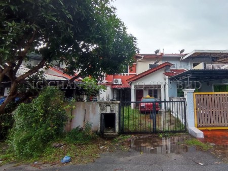 Terrace House For Auction at Laguna Park