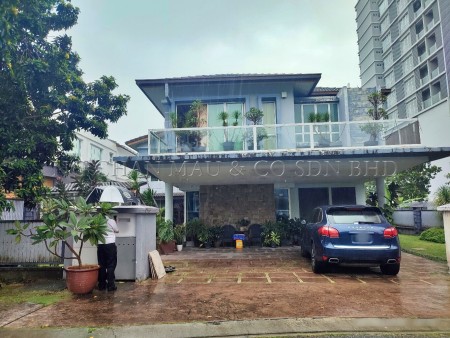 Bungalow House For Auction at Bayu Villas