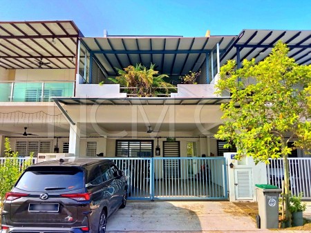 Terrace House For Auction at Suriaman