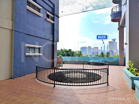 Condo for Auction