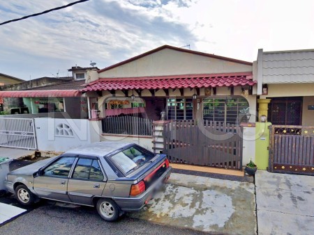 Terrace House For Auction at Taman Seri Pelangi