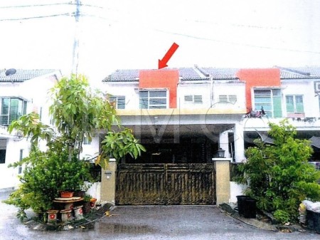 Terrace House For Auction at Taman Lakeville