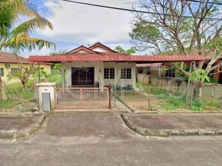 Bungalow House For Auction at Taman Pekatra Indah