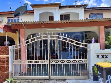 Terrace House For Auction at Sitiawan
