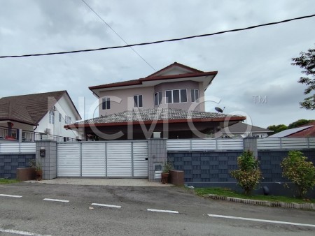 Bungalow House For Auction at New Green Park