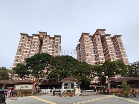 Condo For Auction at Garden Park