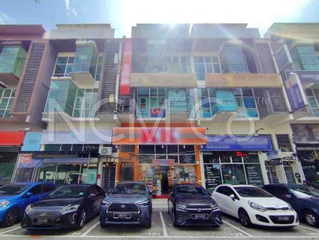 Shop For Auction at Pusat Perdagangan Danga Utama