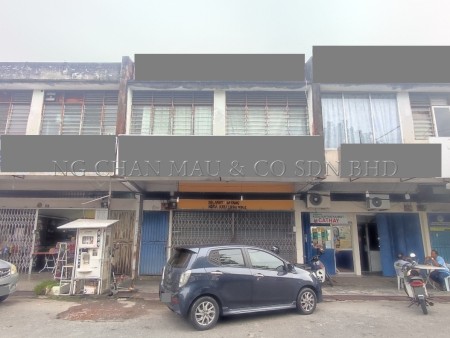 Shop For Auction at Taman Wira Mergong