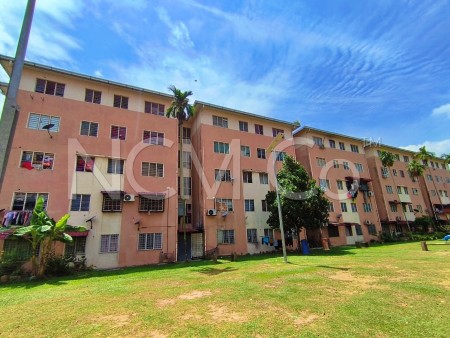 Apartment For Auction at Pangsapuri Palma