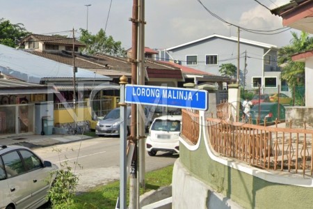 Terrace House for Auction