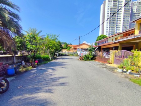 Terrace House for Auction