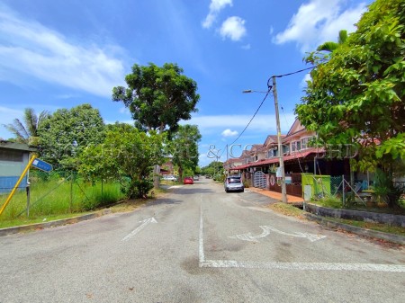 Terrace House for Auction