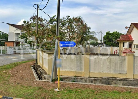 Terrace House for Auction