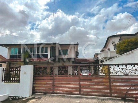 Bungalow House For Auction at New Green Park