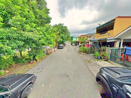 Terrace House for Auction