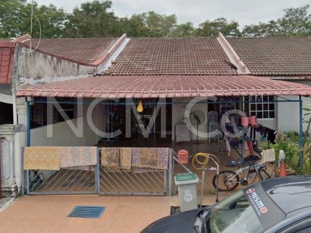 Terrace House For Auction at Garden Homes