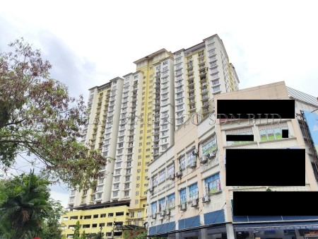Condo For Auction at Casa Prima
