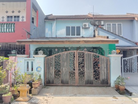 Terrace House for Auction