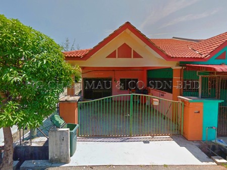 Terrace House For Auction at Kuantan