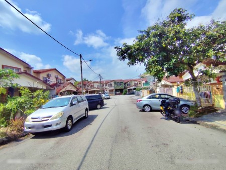 Terrace House for Auction