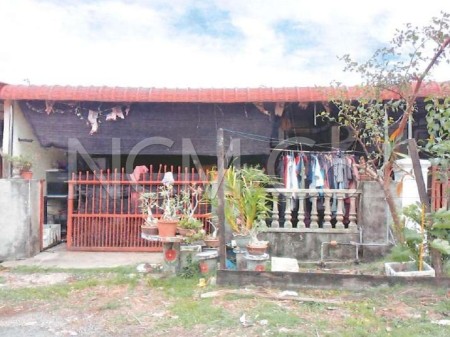 Terrace House For Auction at Taman Kenangan
