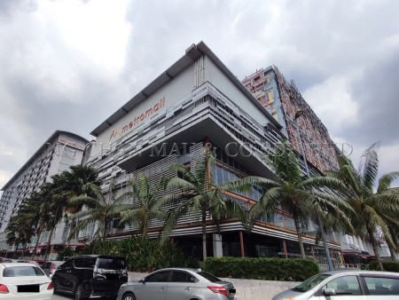 Retail Space For Auction at Metro Mall