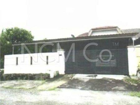 Terrace House For Auction at Taman Universiti