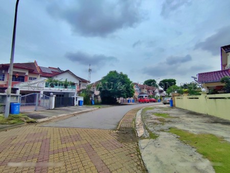 Terrace House for Auction
