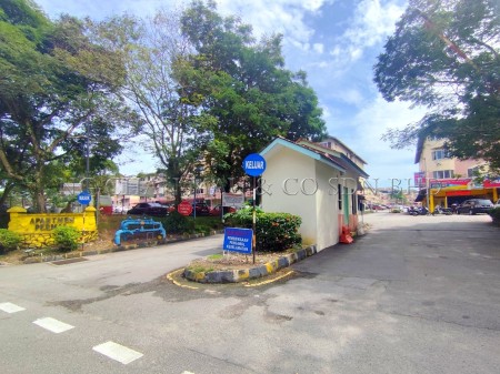 Apartment for Auction
