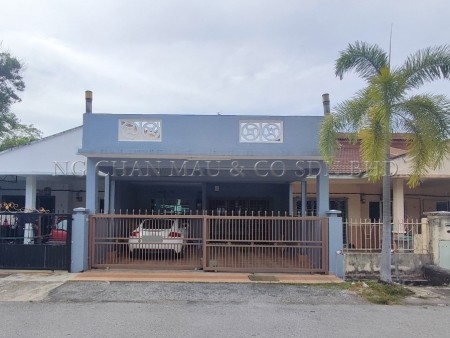 Terrace House For Auction at Taman Merpati