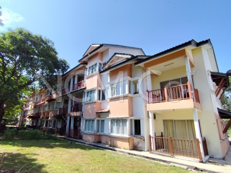 Apartment For Auction at Lakefront Villa Bukit Merah