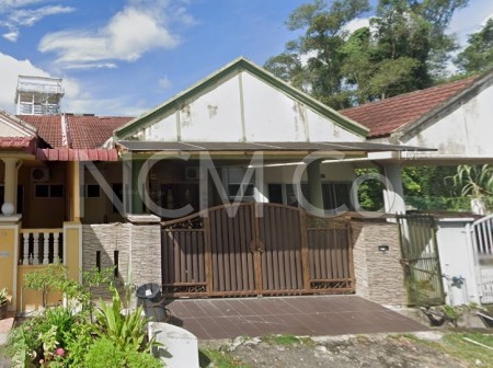 Terrace House For Auction at Mentakab