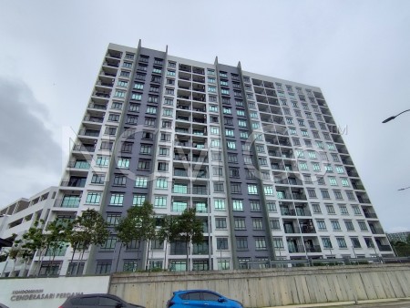 Condo for Auction