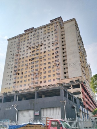 Serviced Residence For Auction at Serdang Skyvillas