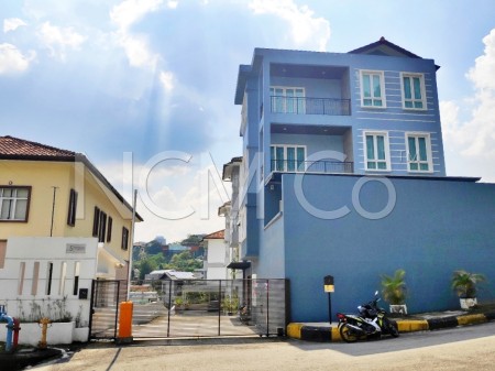 Bungalow House for Auction