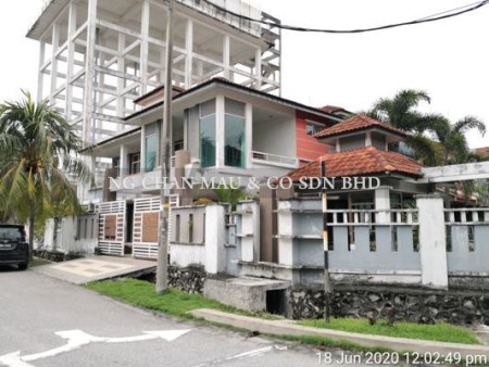 Bungalow House For Auction at Saujana Utama 1