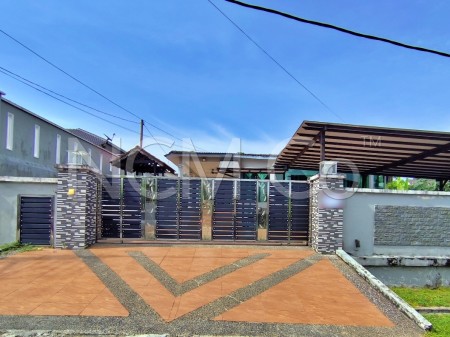 Bungalow House For Auction at Taman Majidee
