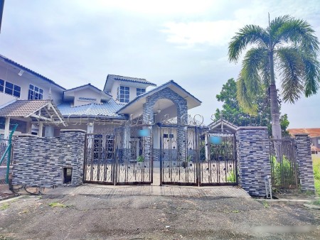 Bungalow House For Auction at Bukit Istana